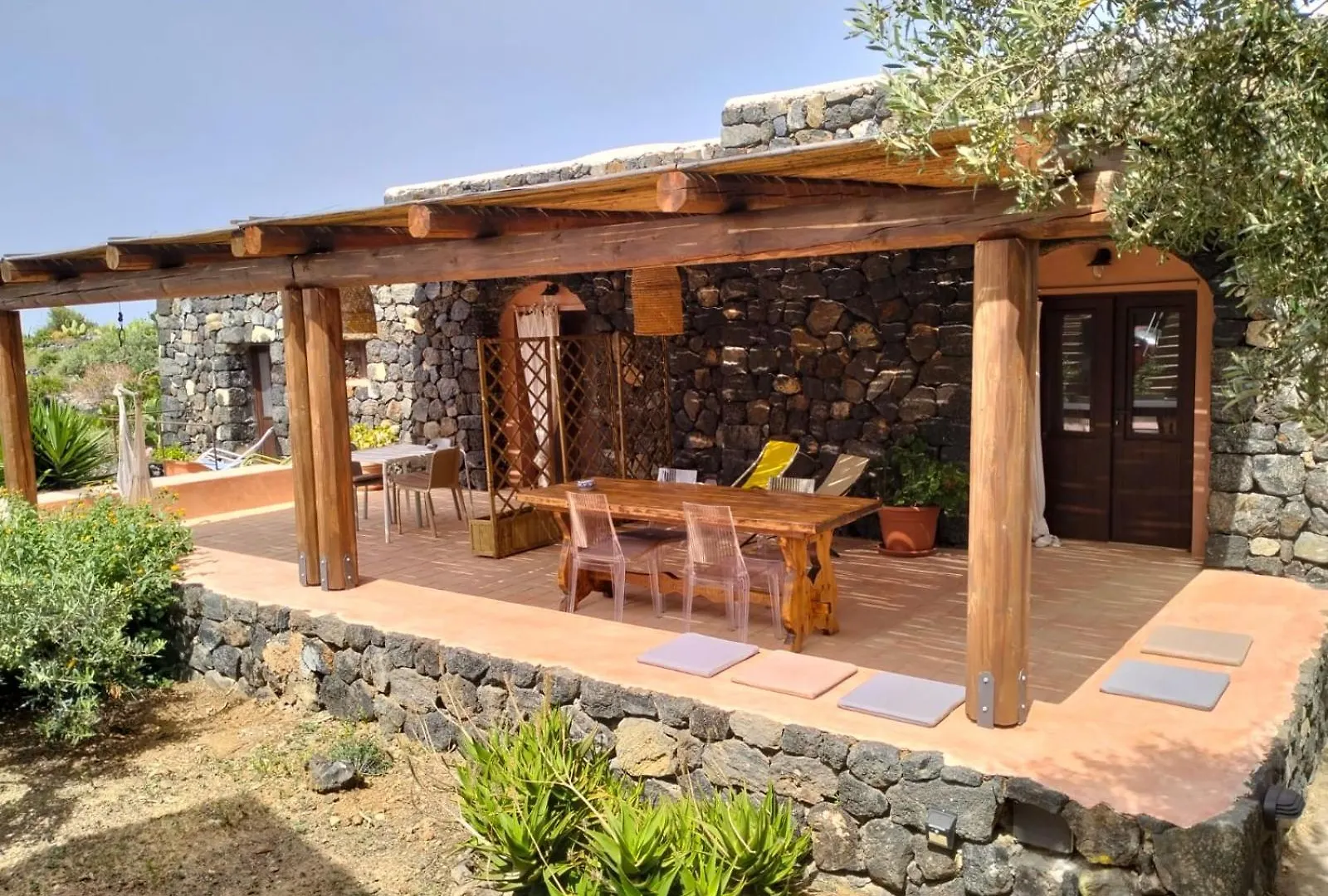 Holiday home Dammusielenas Villa Pantelleria